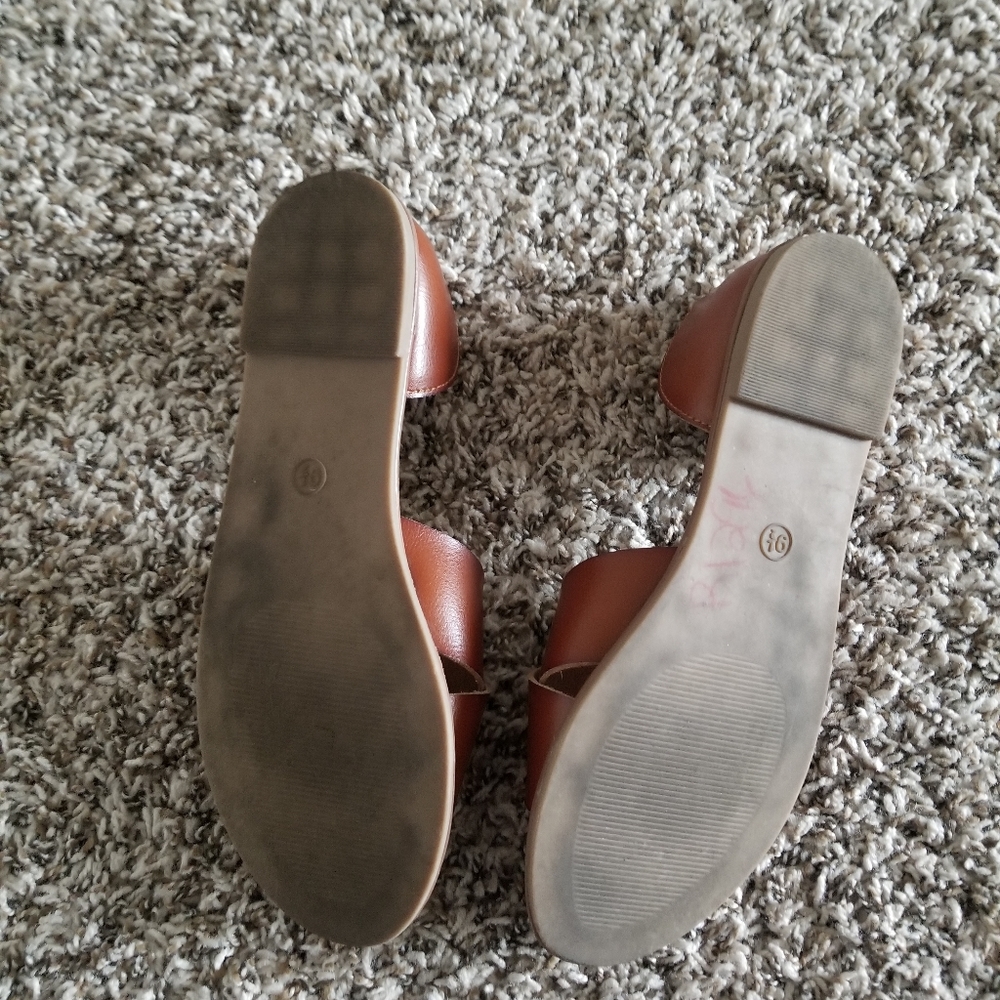 Sandals - Picture 2 of 3